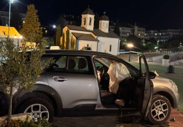 NE ŠIRITE DEZINFORMACIJE Osoba koja je automobilom pokosila ljude ispred Hrama nije službenica sa Cetinja i nema veze sa neokomitama!