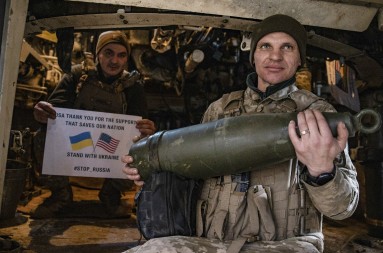 VAŠINGTON PRIKOČIO Pentagon obustavlja značajne isporuke oružja Ukrajini, Tramp traži primirje