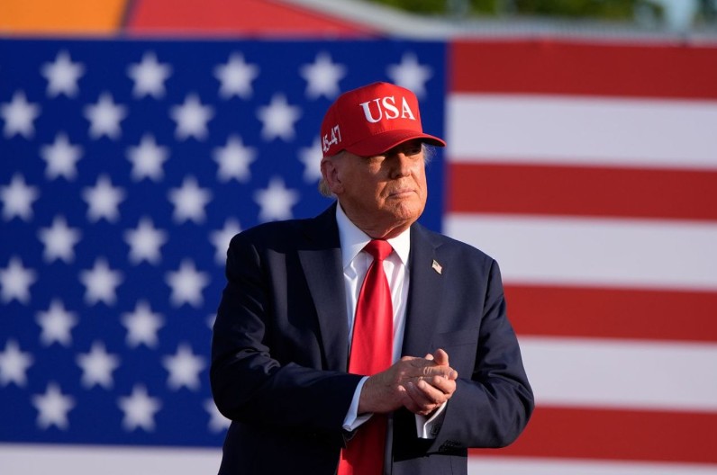 TRAMP Ukrajini smo dali mnogo oružja, Bajden nas je uništio zbog te raspodjele