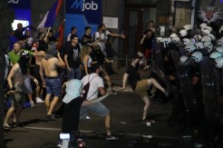 CRNOGORSKI AKTIVISTI DIRIGUJU ANARHISTIČKI FRONT U SRBIJI Ko stoji iza "SMRT POLICIJI" i poziva na sukobe?