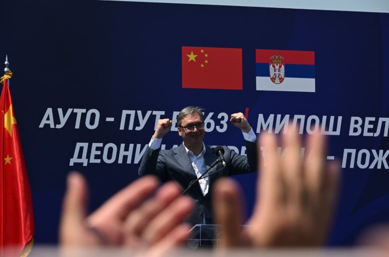 PREDSJEDNIK VUČIĆ Srbija više nije zemlja rupa i bogaza, već modernih puteva i velike vizije