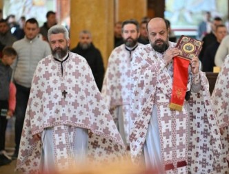 Zašto je besjedu Mila Lompara u Baru čitao o. Slobodan Zeković, dok je sam Lompar istovremeno govorio u Beogradu?