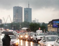 Saobraćaj u Beogradu normalizovan, odblokirana i Glavna ulica u Zemunu i Avijatičarski trg