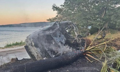 UŽASNA SAOBRAĆAJKA U BIJELOJ Jedan mladić stradao na licu mjesta, više povrijeđenih