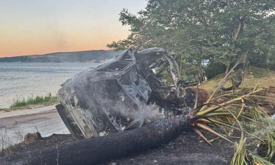 UŽASNA SAOBRAĆAJKA U BIJELOJ Jedan mladić stradao na licu mjesta, više povrijeđenih