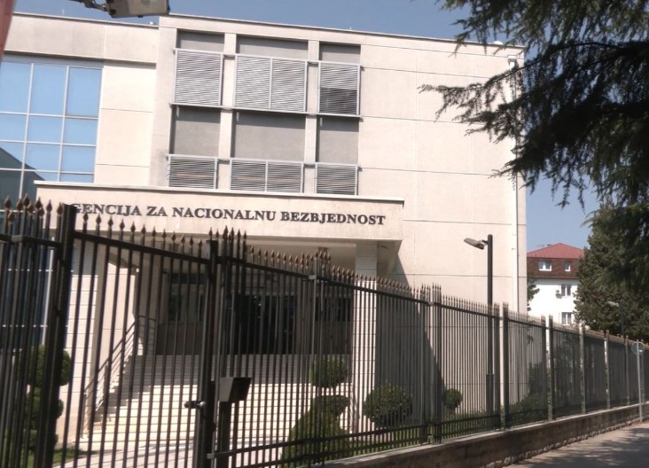 EKSKLUZIVNO Svastika „Velikog Štrumfa“ postala operativka ANB-a kao fizioterapeut