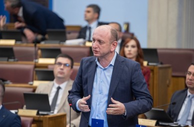 KNEŽEVIĆ Da je Tompson dobio Trinaestojulsku nagradu u Nikšiću ne bi bilo skandala