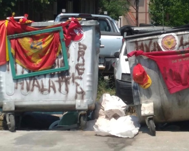 DRŽAVNA OBILJEŽJA U KONTEJNERU Slika koja govori više od riječi