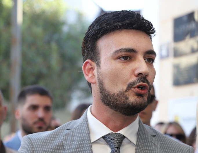 BRUTALAN NAPAD U BUDVI Pretučen predsjednik Opštine Nikola Jovanović