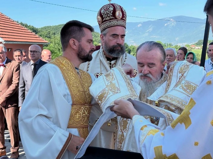 MITROPOLIT METODIJE Hram Svetog Save u Dapsićima plod saradnje Mitropolita Joanikija i predsjednika Srbije Aleksandra Vučića