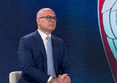 VUČEVIĆ Pozivi na nasilje su za tužilaštvo, protesti ispred domova su akt političkog fašizma