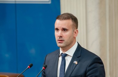 GRAĐANI NE VJERUJU POLITIČARIMA Spajiću 10 odsto podrške, trećina ne vjeruje nikome