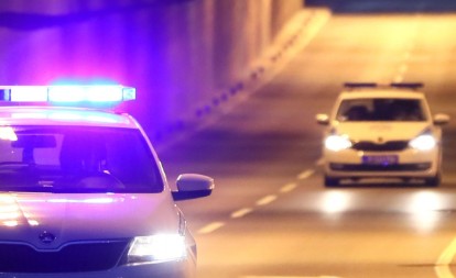 PREKORAČILA BRZINU VIŠE OD DVA PUTA Ćerka Radoja Zvicera privedena i kažnjena zbog divlje vožnje kroz Kotor