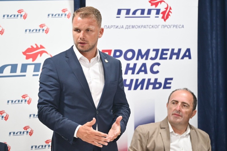 PDP NEĆE NA IZBORE ALI NI U VLADU NACIONALNOG JEDINSTVA Nećemo učestvovati u nasilju nad Republikom Srpskom!