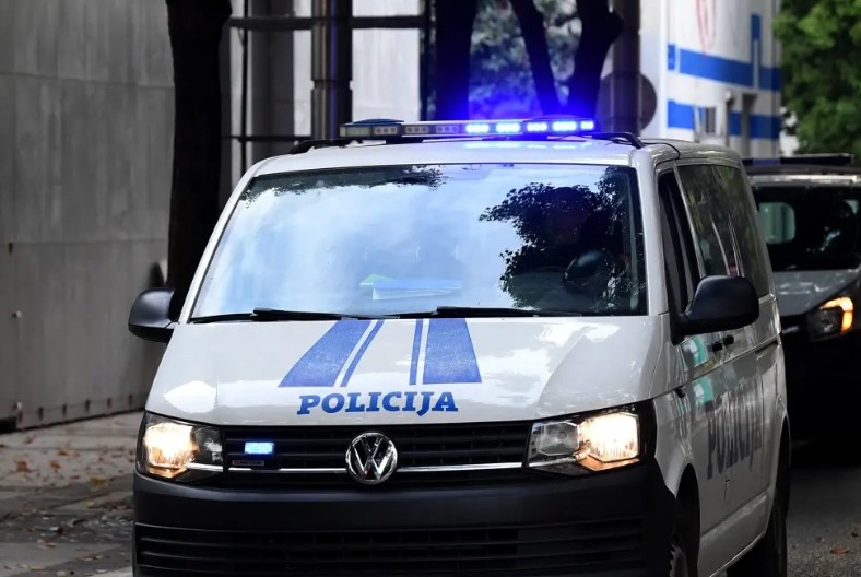 Berancu određeno zadržavanje zbog podizanja spomenika Pavlu Đurišiću