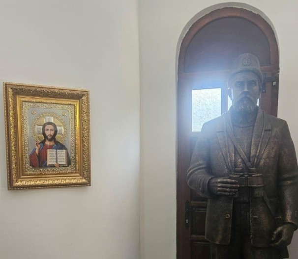 Spomenik Pavlu Đurišiću u crkvi, izvještavanje pojedinih medija podgrijalo tenzije i izazvalo reakciju naroda