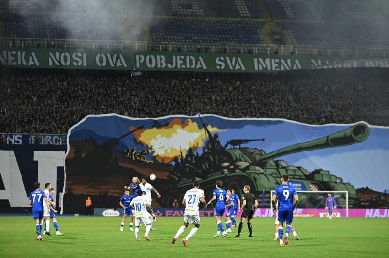 "Bed blu bojsi" ustaškom koreografijom proslavili godišnjicu zločinačke „Oluje“ (video)