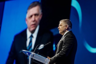 SLOVAČKI PREMIJER PODRŽAO NAJAVLJENI SUSRET TRAMPA I PUTINA Zapad da ne ometa mogući dogovor o miru u Ukrajini