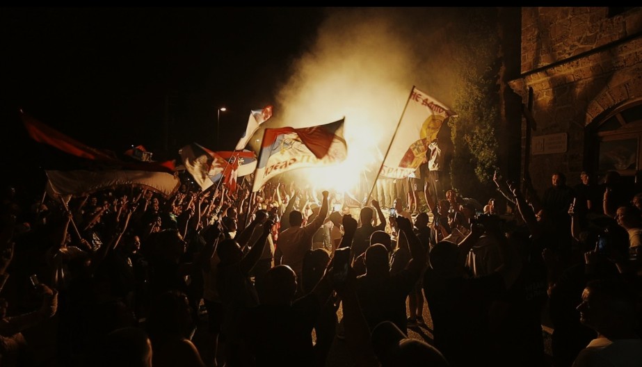 NAROD SE PITA Hitno pustiti Dobrašinovića i Femića na slobodu, skidajte tablu u Morinju