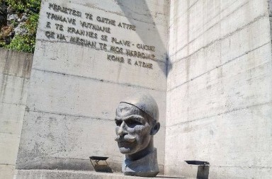 ROK TRI DANA Naloženo uklanjanje spomenika Jusufu Čeliću u Gusinju