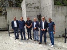 POZIV NA ODGOVORNOST Da li je Genci Nimanbegu imao ulogu u podizanju spomenika u Gusinju?