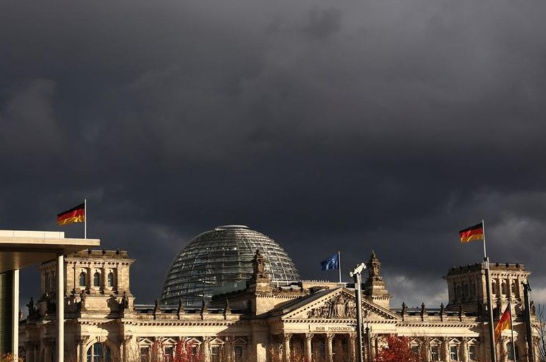 AMERI POTKAČILI EVROPLJANE Njemačka se udaljava od temeljnih zapadnih vrijednosti, packe i drugima