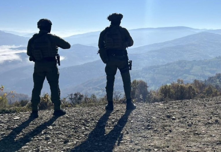 BRUTALAN NAPAD NA STARICU U PLJEVLJIMA Maskirani napadači vezali i tukli žrtvu tražeći novac