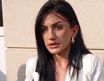 ĆERKA VUJADINA DOBRAŠINOVIĆA Otac peti dan štrajkuje glađu i žeđu, porodici to niko nije saopštio