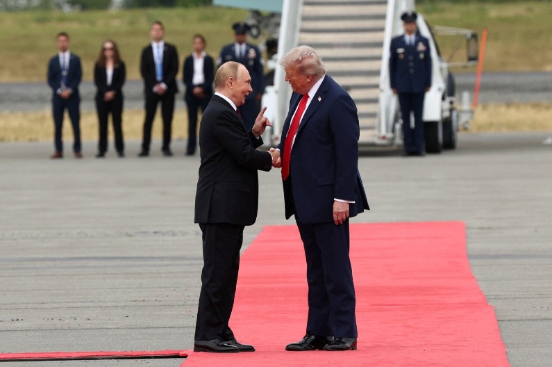 Putin i Tramp se sreli na Aljasci