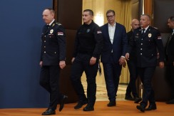 VUČIĆ NAJAVIO OŠTRE MJERE U narednih nekoliko dana Srbija će pokazati odlučnost i vratiti red, mir i sigurnost građana