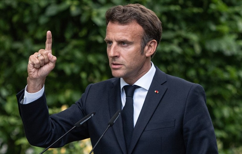 Makron prijeti Moskvi