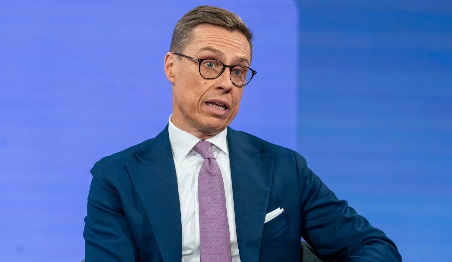 FINSKI PREDSJEDNIK OTKRIO Lavrovljev broj mobilnog me izvukao iz nevolje u Sibiru