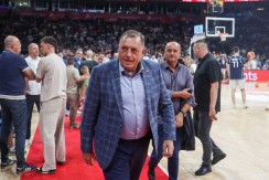 ZVIŽDUCI KOJI NISU DOSTOJNI SRBIJE