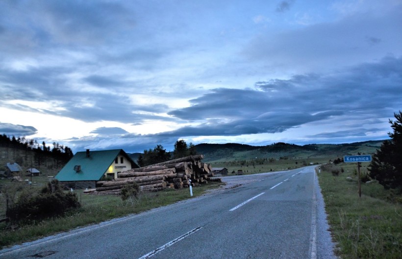 MRAZ KAD MU VRIJEME NIJE Pljevaljsko selo Kosanica jutros osvanulo sa temperaturom u minusu