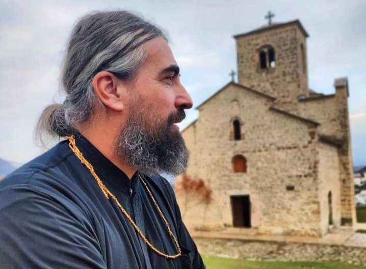 NA VELIKU GOSPOJINU U VRIJEME LITURGIJE Ponovo hoće da isleđuju beranskog paroha