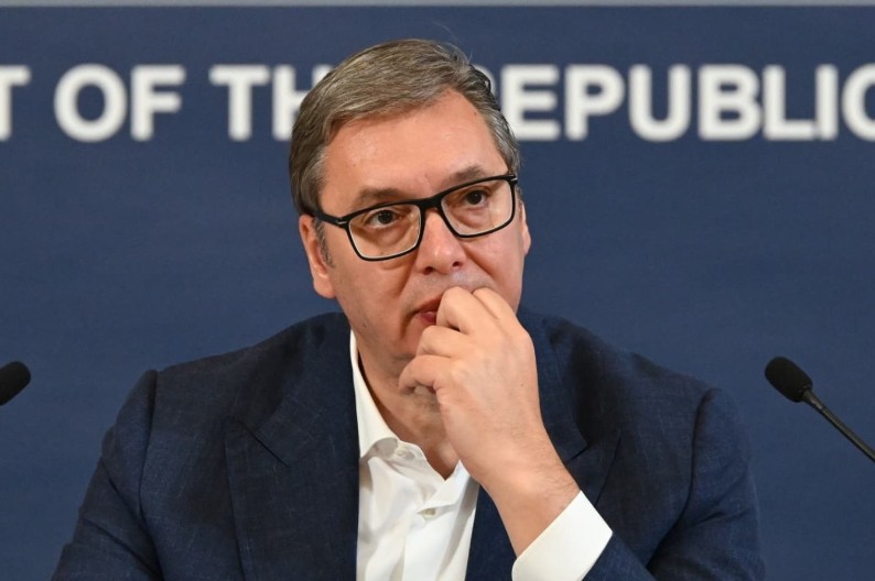 RESETOVAO BRITANCE Vučić otpisao "Fajnenšel tajmsu"