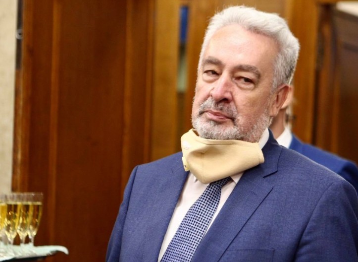 PRVOSASTRUGANI PREVAZILAZI SEBE Napao SPC i okrivio je za svoj pad