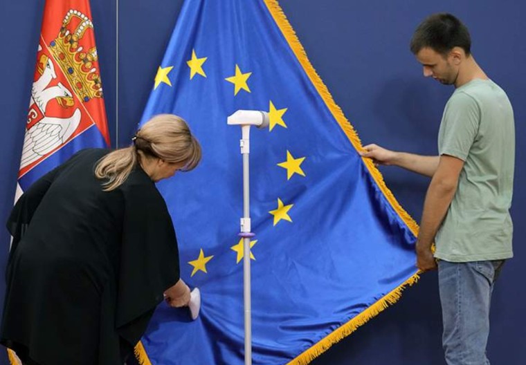 Srbija jedina u regionu čuva suverenost i ne uvodi sankcije Rusiji