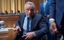 Kenedi Mlađi na udaru zbog izjava o žrtvama korone