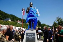 DVOSTRUKI ARŠINI Ćutanje o ploči u Morinju, istraga oko Đurišića