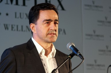 Vlada iz rezerve daje milione Čelebiću pod izgovorom studentskog smještaja