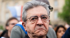 MELANŠON TRAŽI OSTAVKU MAKRONA Francuska u političkoj krizi