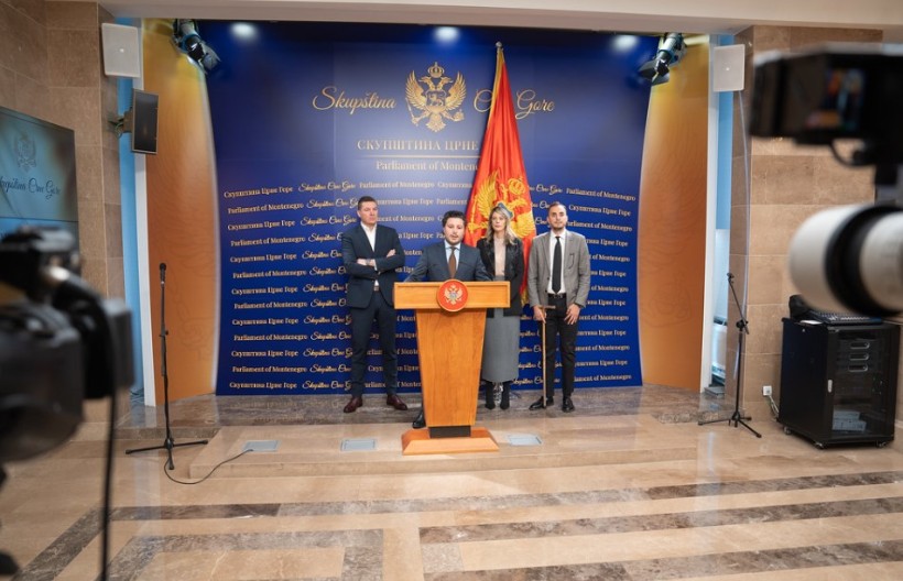 KAŽU IZ URA Poslanici većine nisu glasali za povećanje minimalne penzije i dječijih dodataka