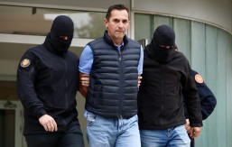 SLOMLJENA MREŽA Uhapšeni bivši policijski funkcioneri, kontroverzni biznismen Mijajlović i tužiteljka Nastić