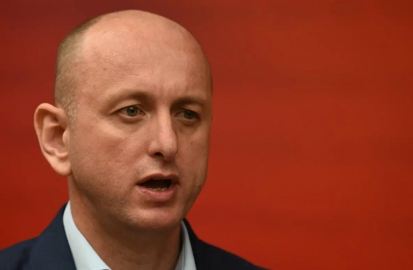 „Vijesti“ i ustašluk sa „Maksimira“ – Knežević odgovorio Željku Ivanoviću