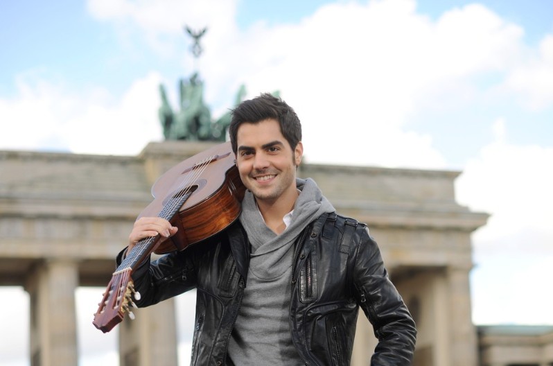 IZA SJENKE DOBROTVORA Treći čin drame oko Trinaestojulske nagrade