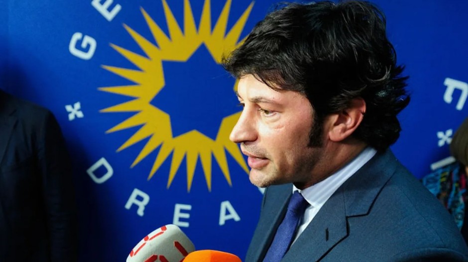 PROSLAVLJENI FUDBALSKI AS I GRADONAČELNIK TBILISIJA Zapadni ambasador predlagao da Gruzija krene u rat s Rusijom