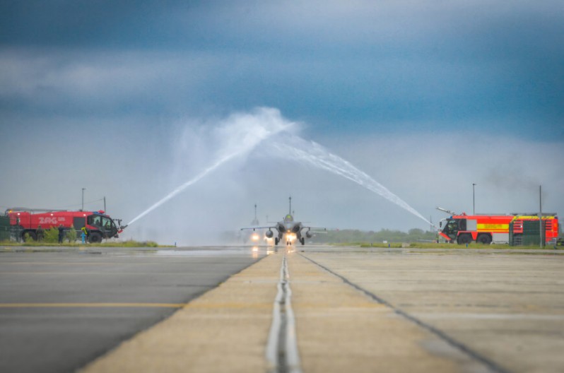 JOŠ JEDAN POLOVNJAK DOLETIO U HRVATSKU Osmi "rafal" sletio na Pleso