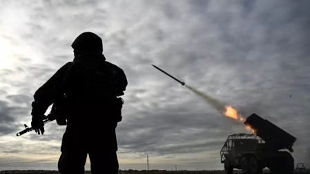 SIRENE I EKSPLOZIJE ŠIROM UKRAJINE Rusi izvode intenzivan raketni napad