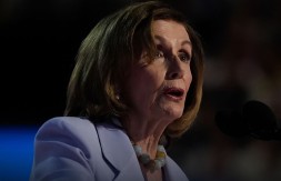 POVRIJEDILA SE U ARDENIMA Nensi Pelosi hospitalizovana